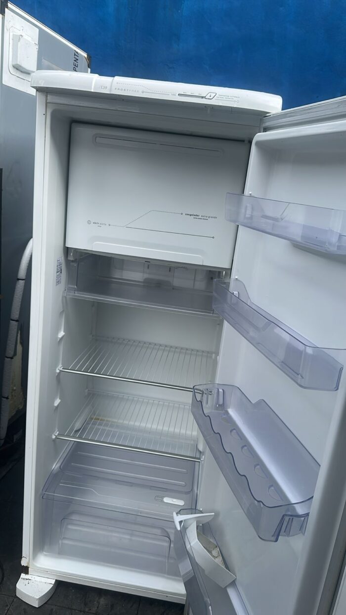 Geladeira Electrolux - 322L - Usada - Image 2