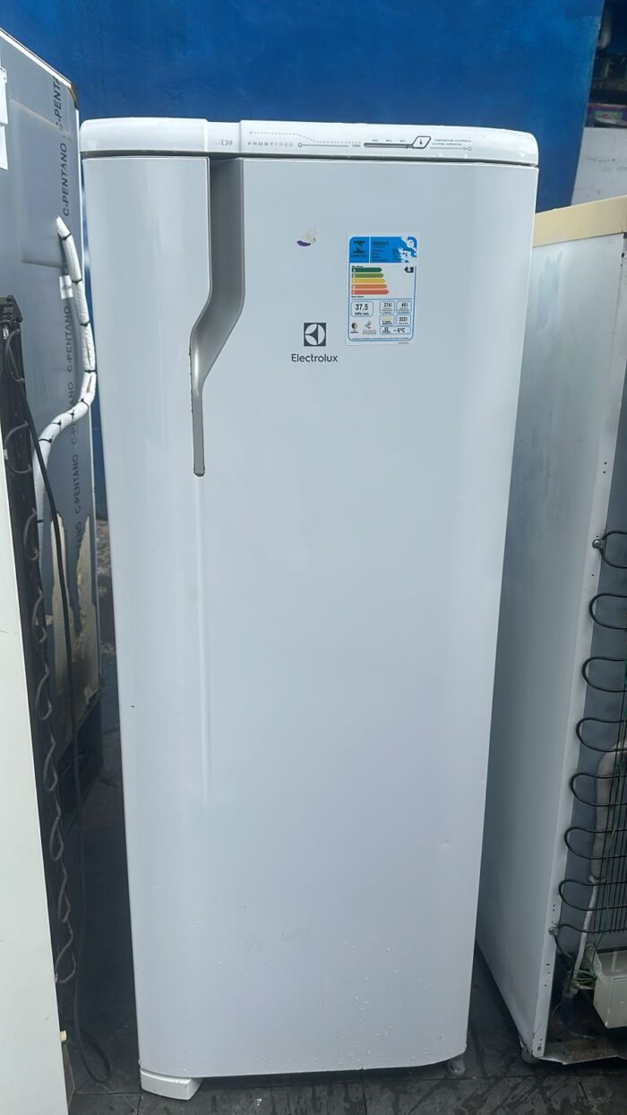 Geladeira Electrolux - 322L - Usada
