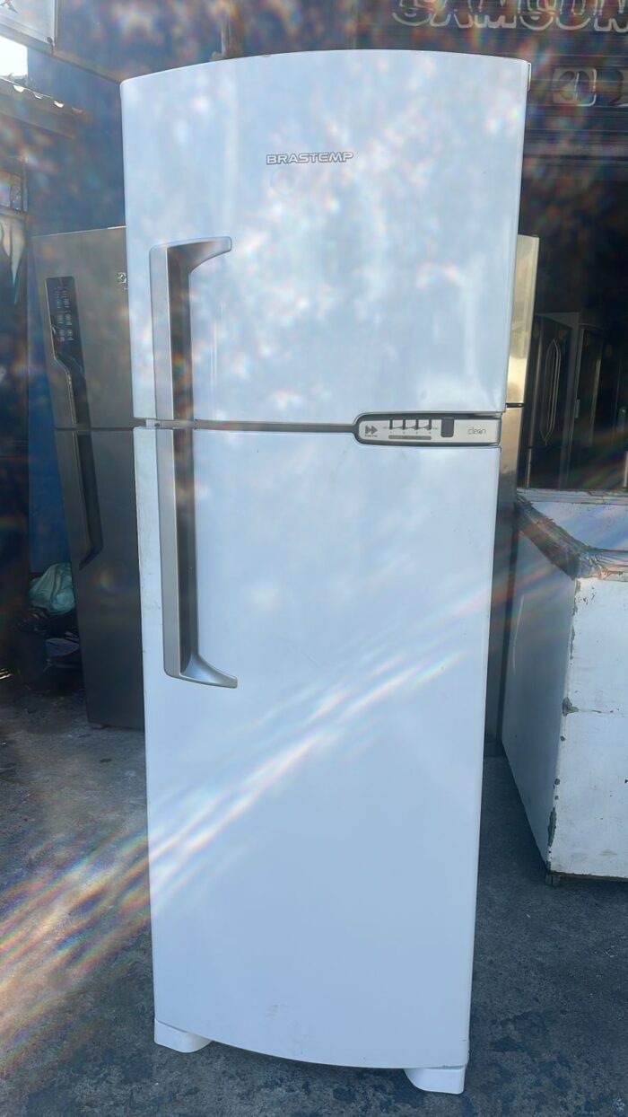Geladeira Brastemp - 352L - 110vts - Usada