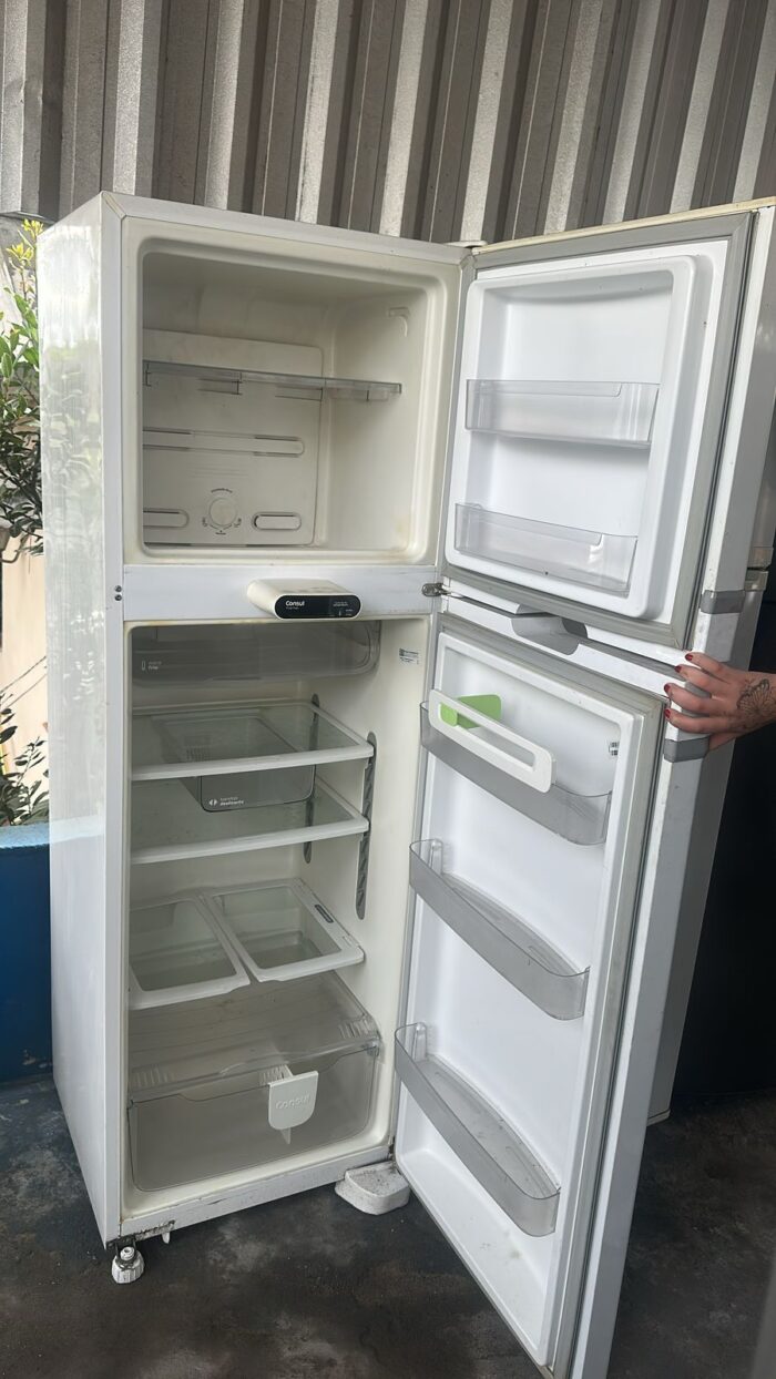 Geladeira Consul - 380L - 110Vts - Usada - Image 2