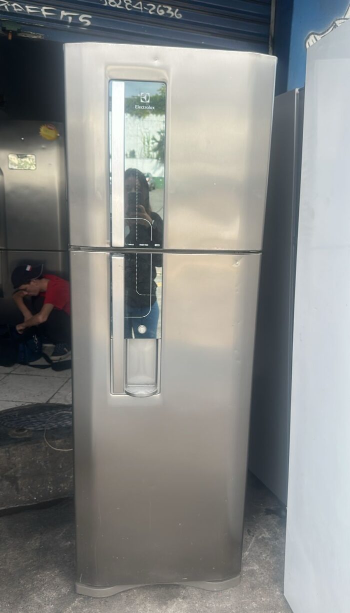 Geladeira Electrolux - 380L - 110Vts - Usada