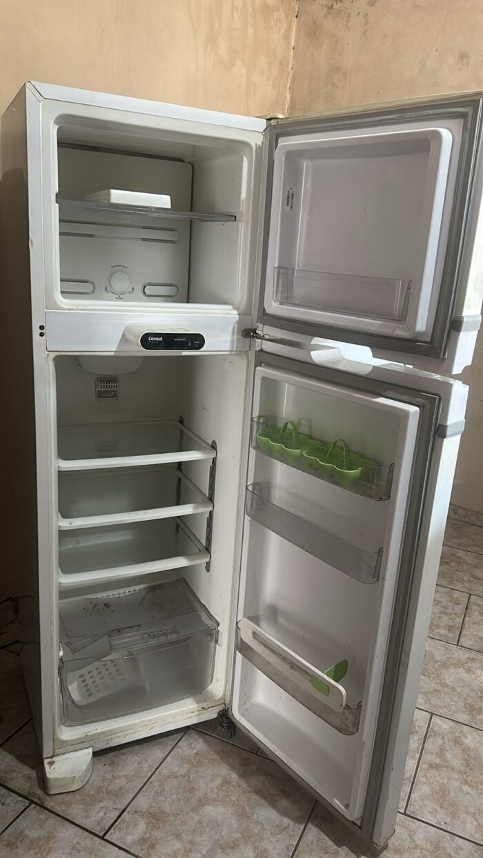 Geladeira Consul - 277L - 110Vts - Usada - Image 2