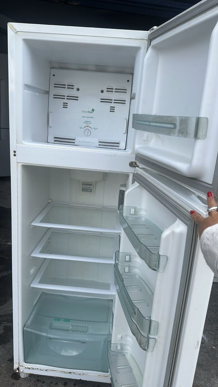 Geladeira Consul - 264L - 110vts - Usada - Image 2