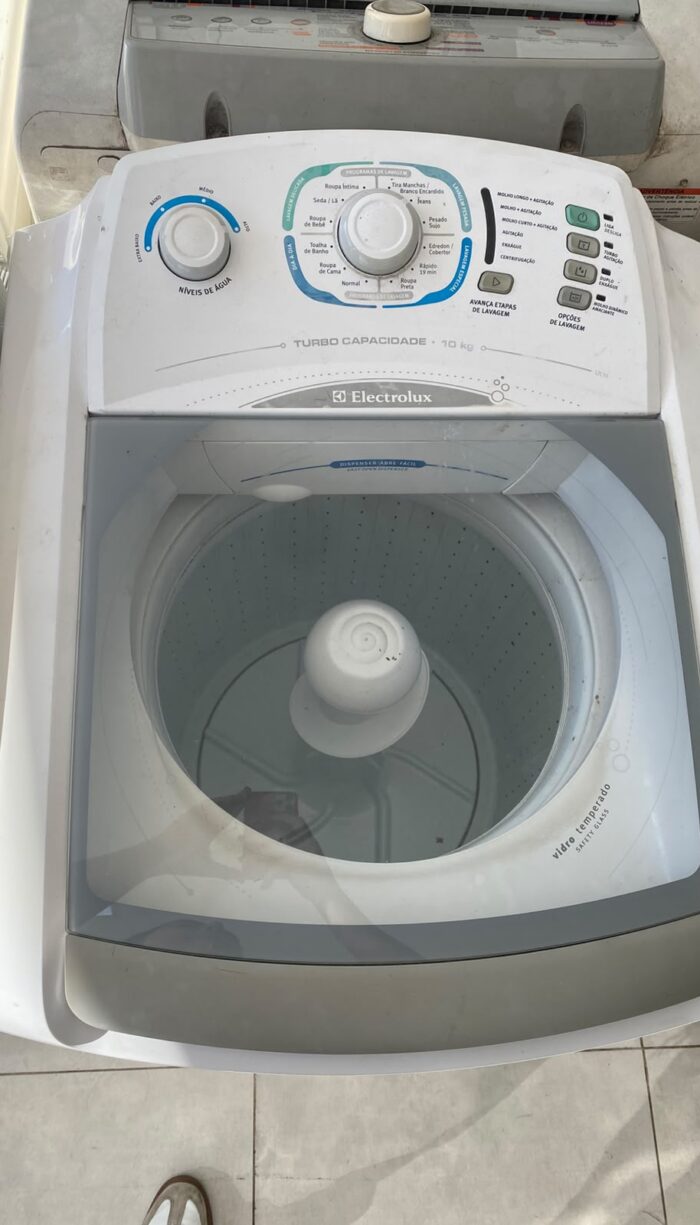 Maquina de lavar roupa Electrolux 10Kg - 220Volts