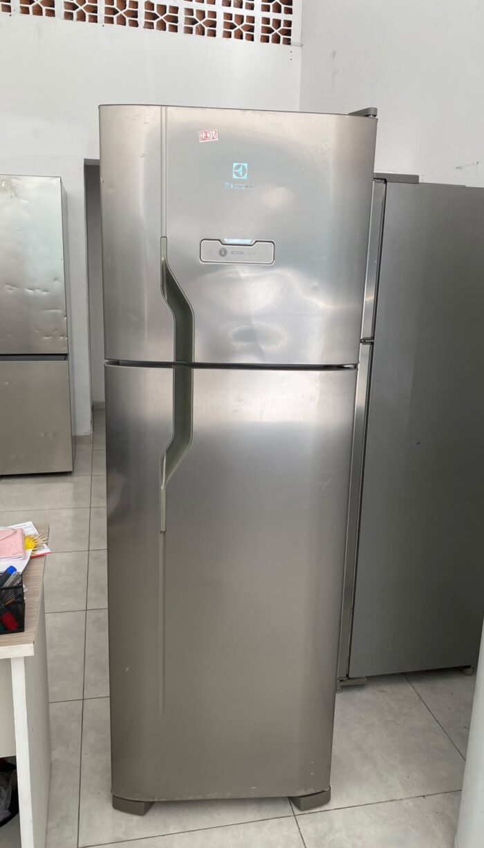 Geladeira Electrolux - 220Volts 371LITROS