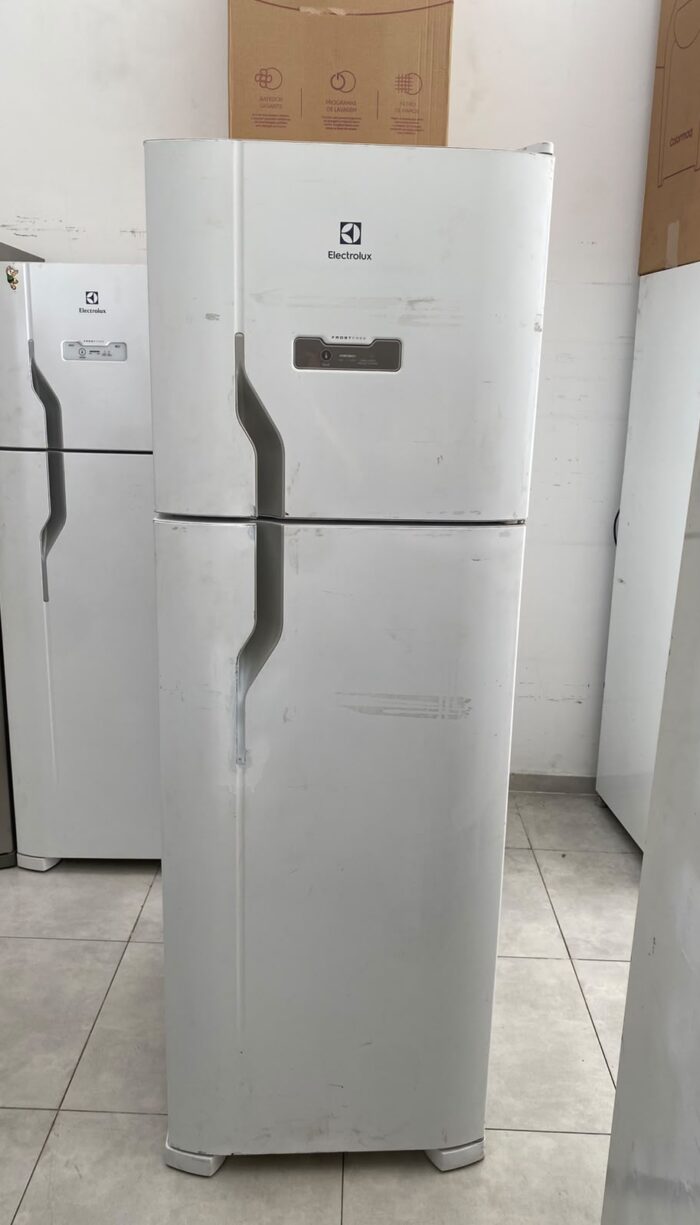 Geladeira Electrolux - DFN41 371 LITROS